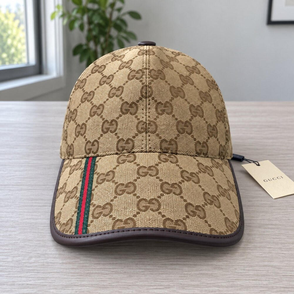 Gucci GG Cap with Striped Brim